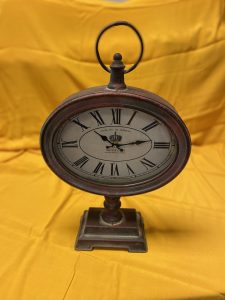 Props-clock-vintage-oval